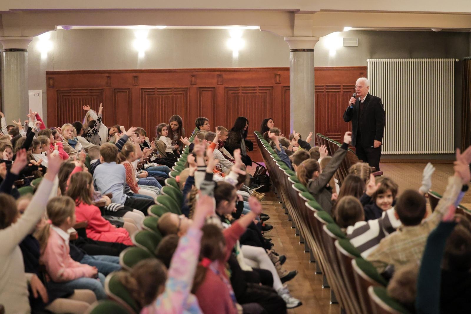 Zdjęcie w galerii na portalu naszraciborz.pl: Wiolonczela muzycznym bohaterem styczniowych koncertów umuzykalniających wiadomości z regionu