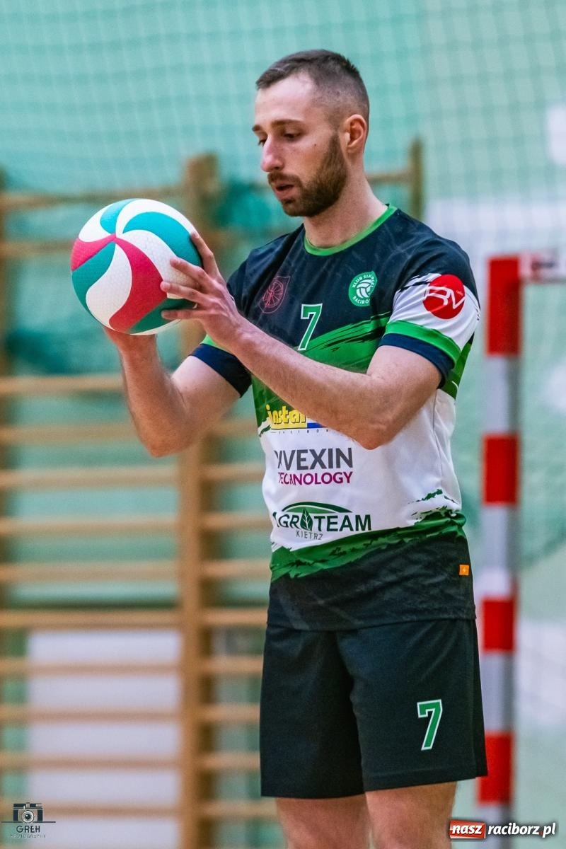 Zdjęcie w galerii na portalu naszraciborz.pl: Outsider pokonany, komplet punktów zapisany [FOTO] wiadomości z regionu