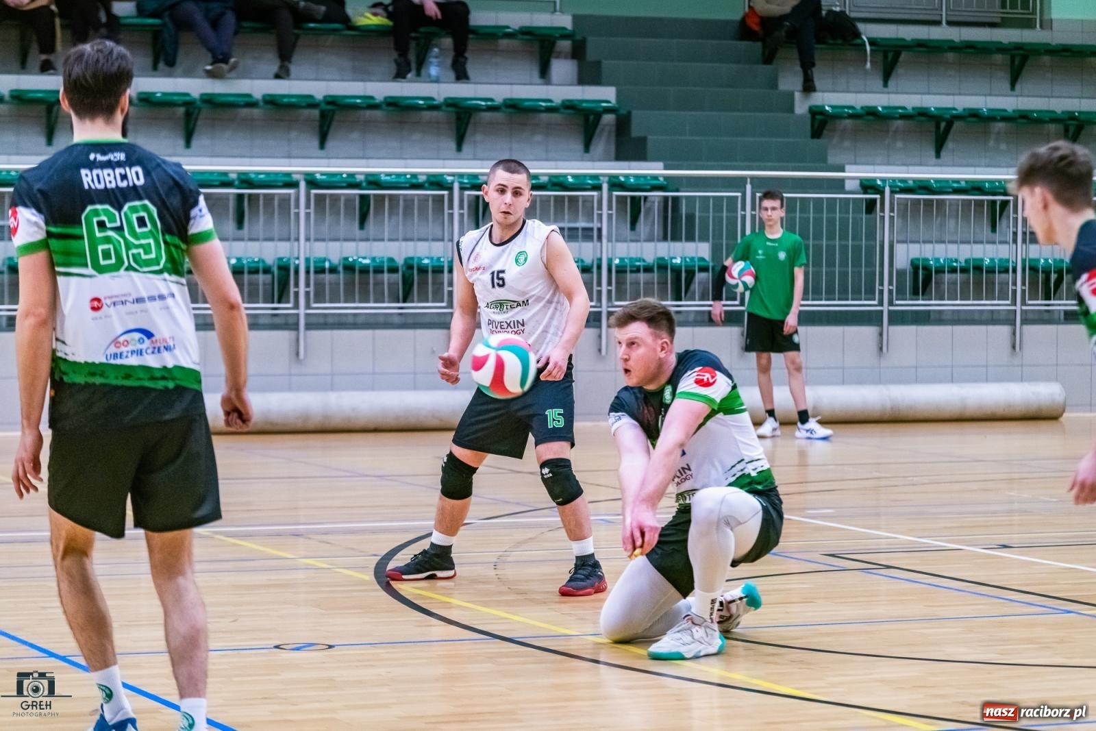 Zdjęcie w galerii na portalu naszraciborz.pl: Outsider pokonany, komplet punktów zapisany [FOTO] wiadomości z regionu