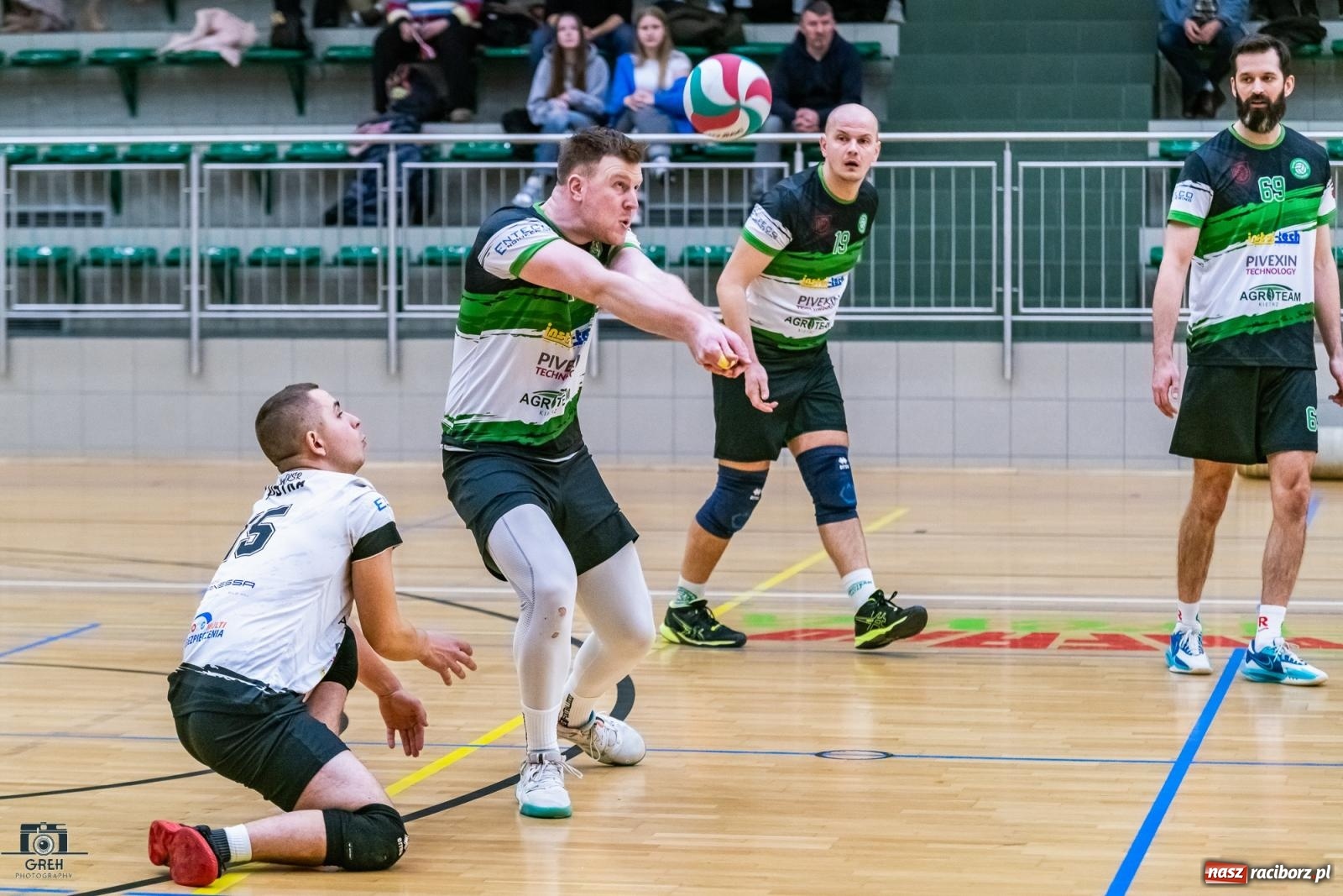 Zdjęcie w galerii na portalu naszraciborz.pl: Outsider pokonany, komplet punktów zapisany [FOTO] wiadomości z regionu