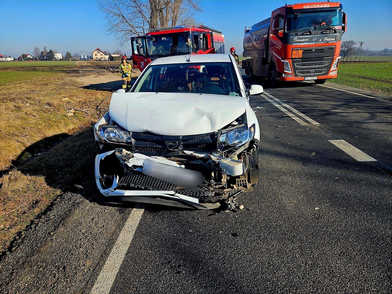 Zdjęcie w galerii na portalu naszraciborz.pl: Jazda na zderzaku zakończona kolizją wiadomości z regionu
