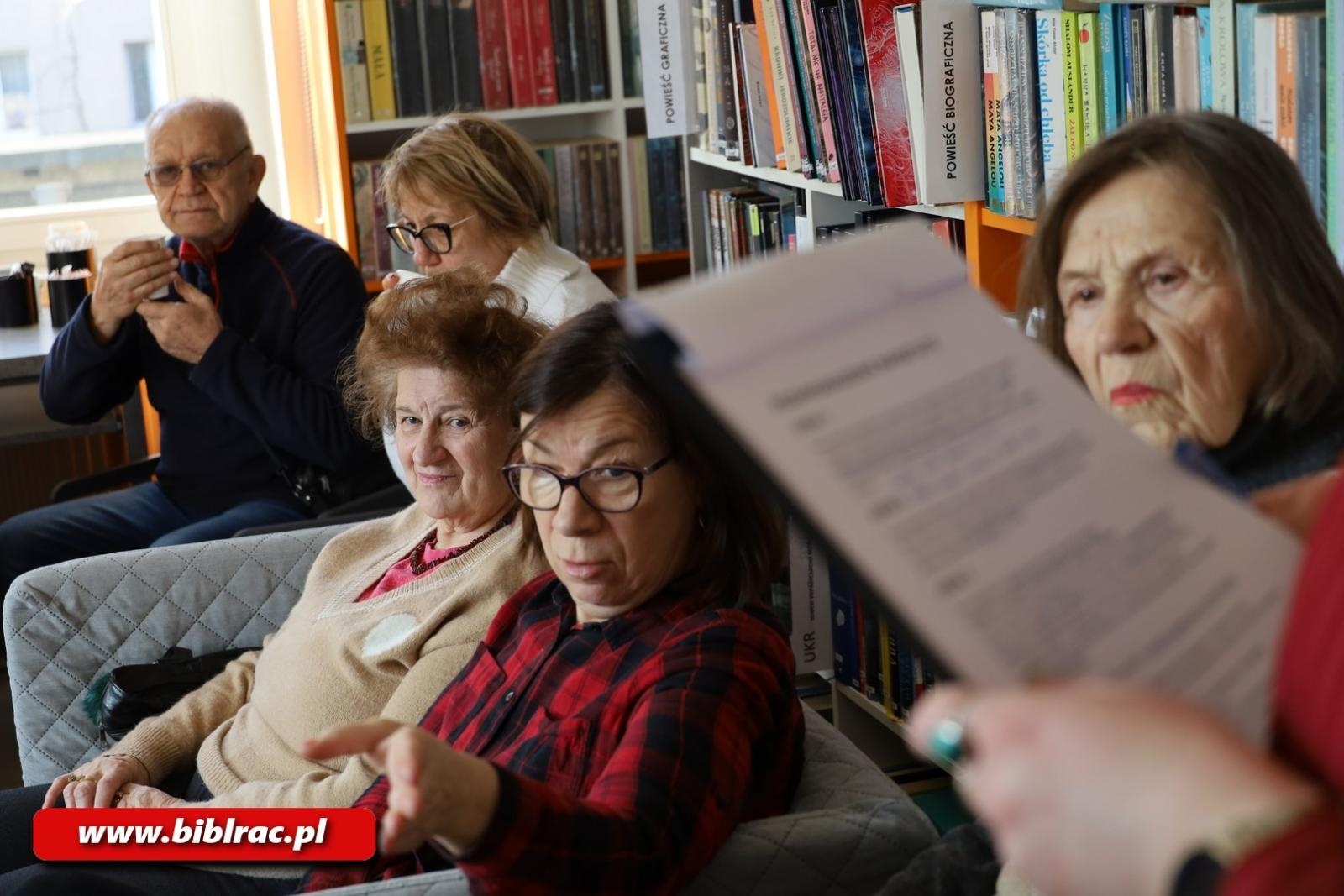 Zdjęcie w galerii na portalu naszraciborz.pl: Raciborska biblioteka dla klimatu wiadomości z regionu