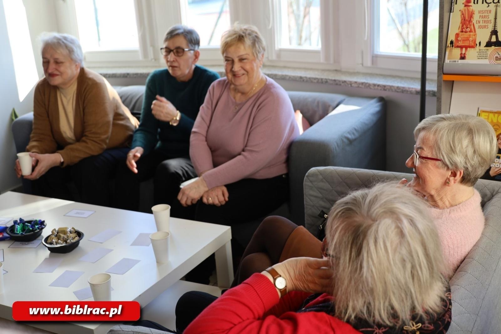 Zdjęcie w galerii na portalu naszraciborz.pl: Raciborska biblioteka dla klimatu wiadomości z regionu