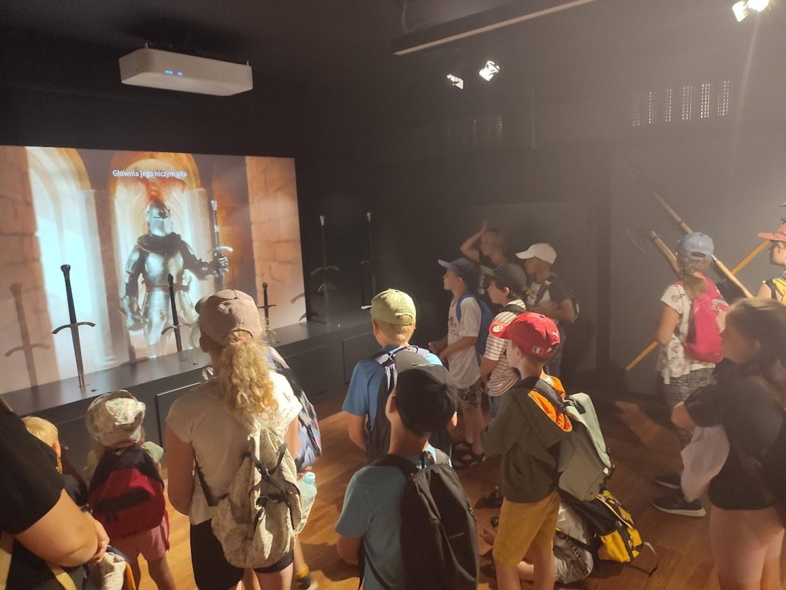 Zdjęcie w galerii na portalu naszraciborz.pl: Średniowieczne Półkolonie w Zamku Piastowskim. Ostatnie 3 miejsca!  wiadomości z regionu