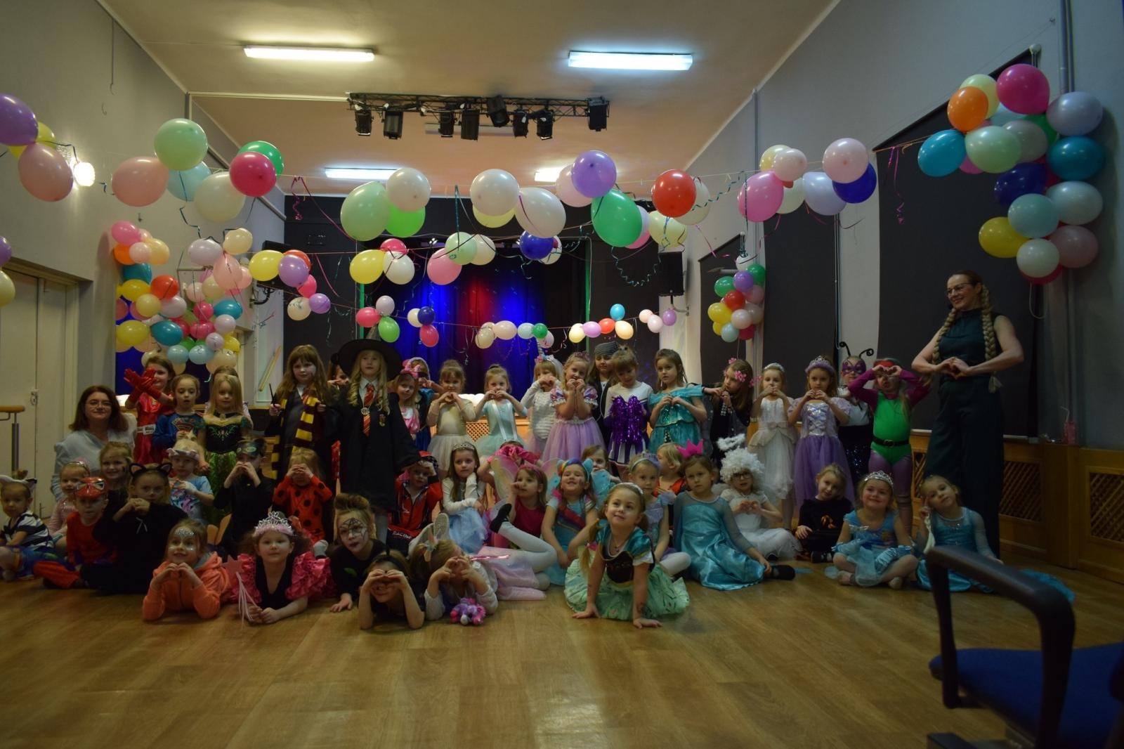 Zdjęcie w galerii na portalu naszraciborz.pl: Bal karnawałowy w MDK pełen radości i kolorowych strojów wiadomości z regionu