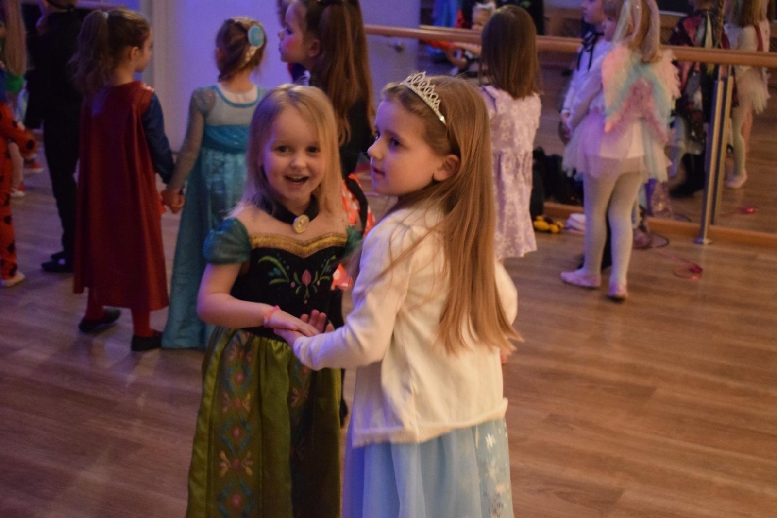 Zdjęcie w galerii na portalu naszraciborz.pl: Bal karnawałowy w MDK pełen radości i kolorowych strojów wiadomości z regionu