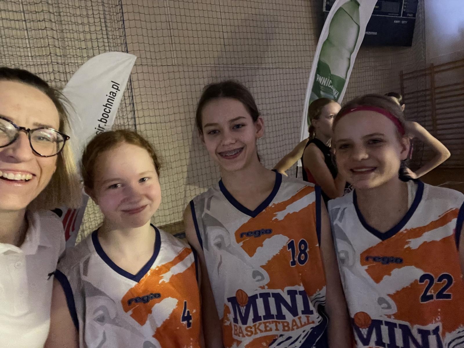 Zdjęcie w galerii na portalu naszraciborz.pl: Zdecydował jeden punkt. KS Minibasketball Racibórz na drugim miejscu Bochnia Cup 2025 wiadomości z regionu