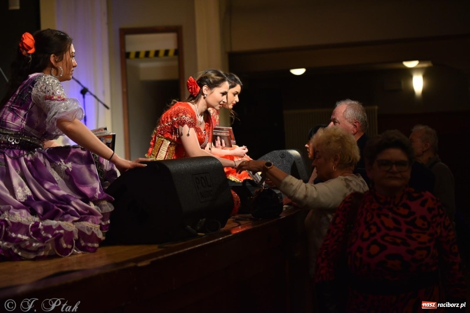 Zdjęcie w galerii na portalu naszraciborz.pl: Od czardasza do przeboju – Don Vasyl zachwycił publiczność wiadomości z regionu