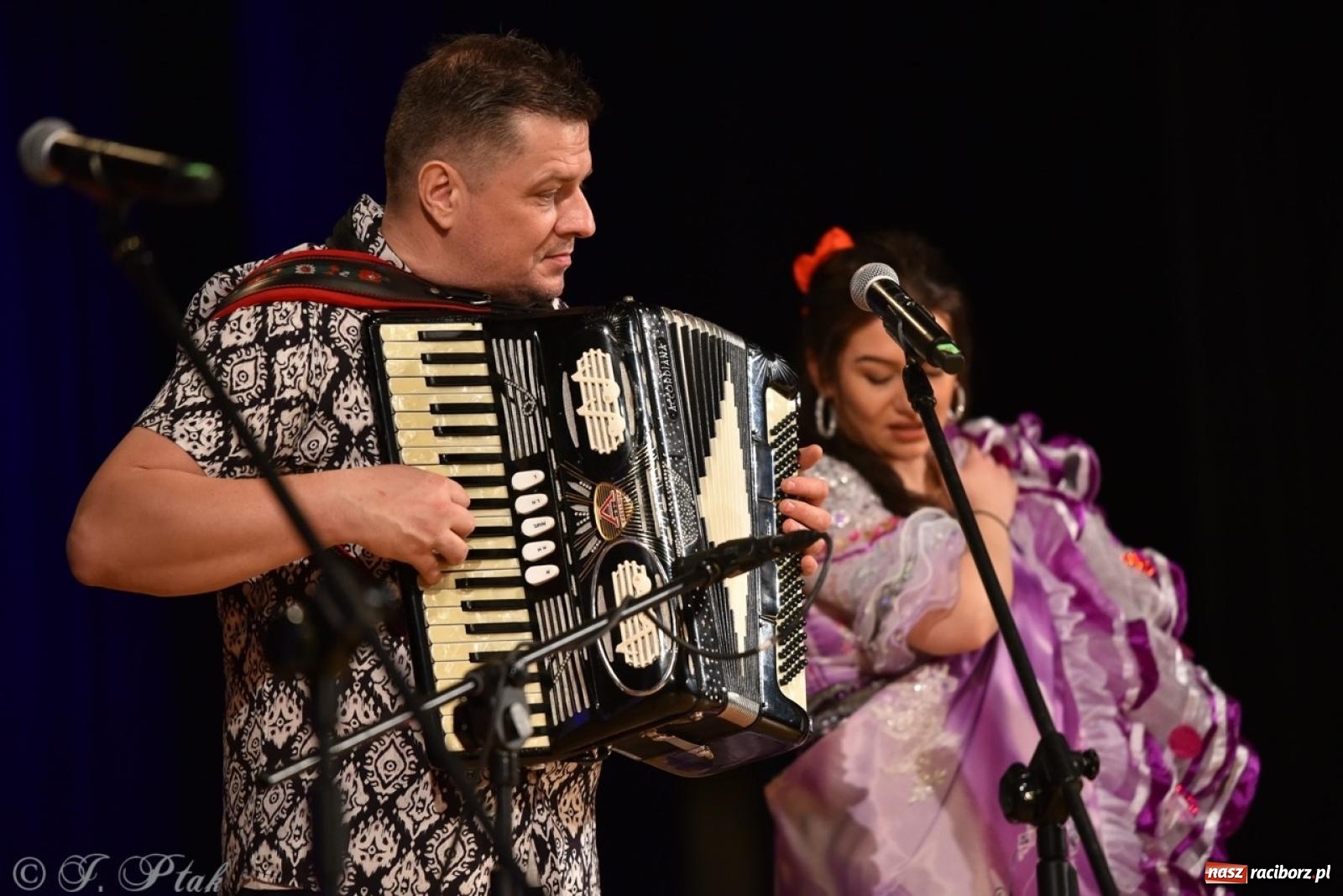 Zdjęcie w galerii na portalu naszraciborz.pl: Od czardasza do przeboju – Don Vasyl zachwycił publiczność wiadomości z regionu