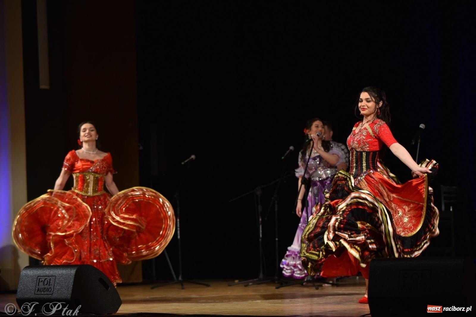 Zdjęcie w galerii na portalu naszraciborz.pl: Od czardasza do przeboju – Don Vasyl zachwycił publiczność wiadomości z regionu