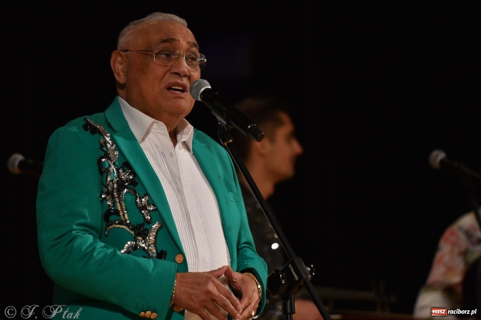 Zdjęcie w galerii na portalu naszraciborz.pl: Od czardasza do przeboju – Don Vasyl zachwycił publiczność wiadomości z regionu