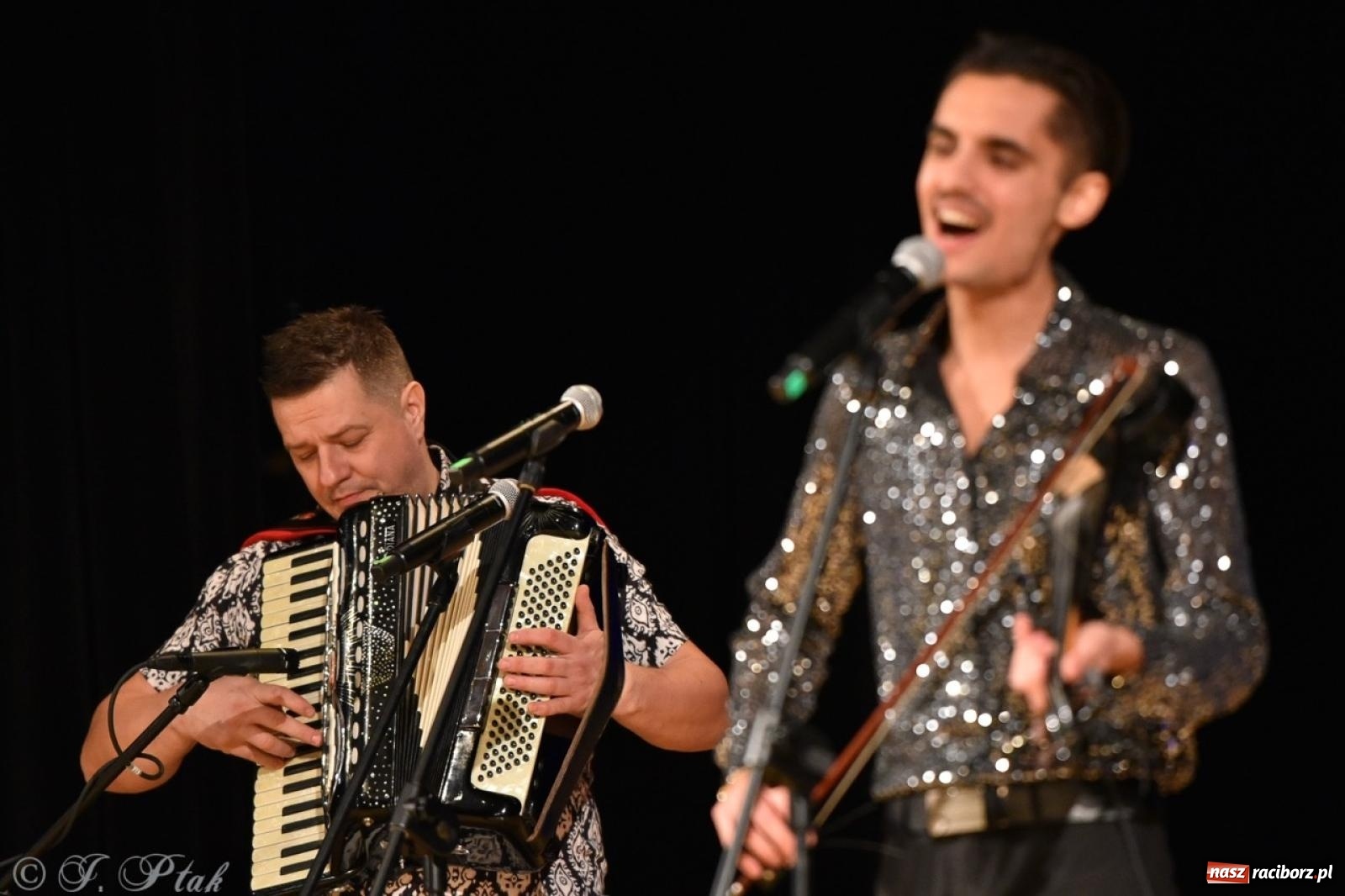 Zdjęcie w galerii na portalu naszraciborz.pl: Od czardasza do przeboju – Don Vasyl zachwycił publiczność wiadomości z regionu