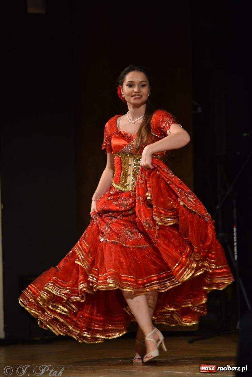 Zdjęcie w galerii na portalu naszraciborz.pl: Od czardasza do przeboju – Don Vasyl zachwycił publiczność wiadomości z regionu