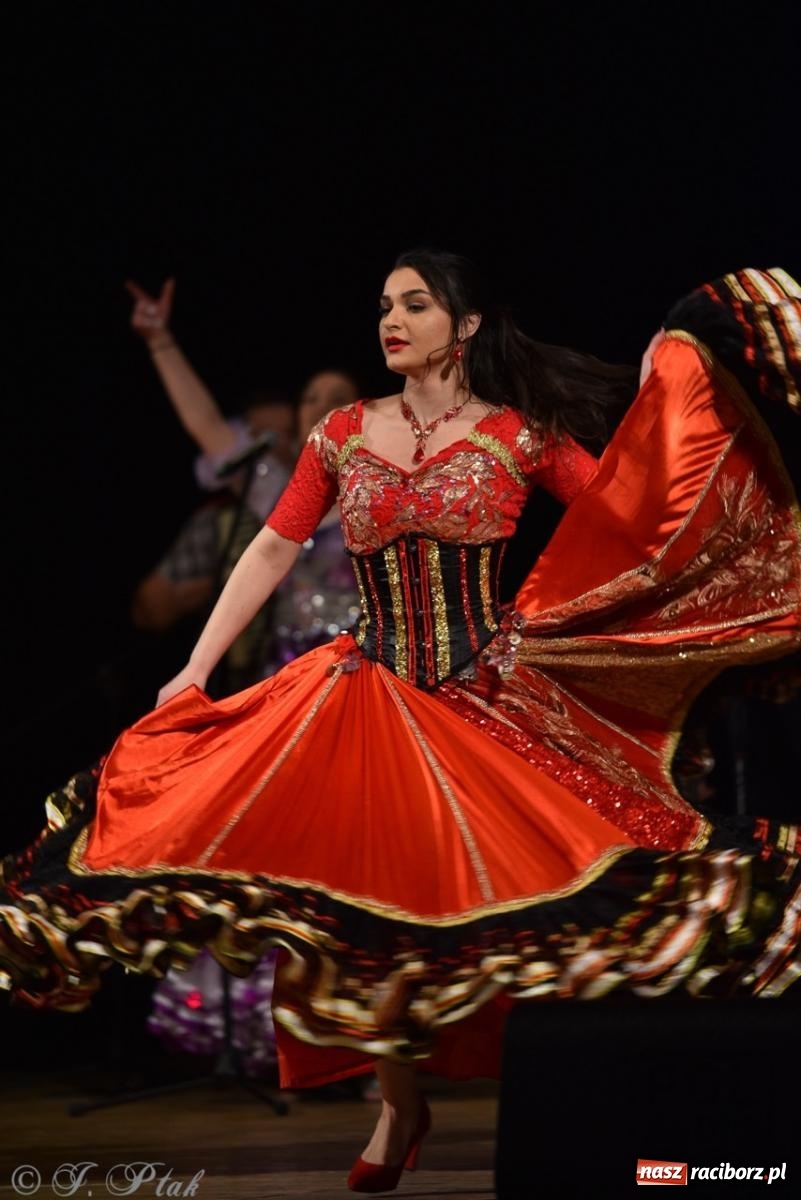 Zdjęcie w galerii na portalu naszraciborz.pl: Od czardasza do przeboju – Don Vasyl zachwycił publiczność wiadomości z regionu