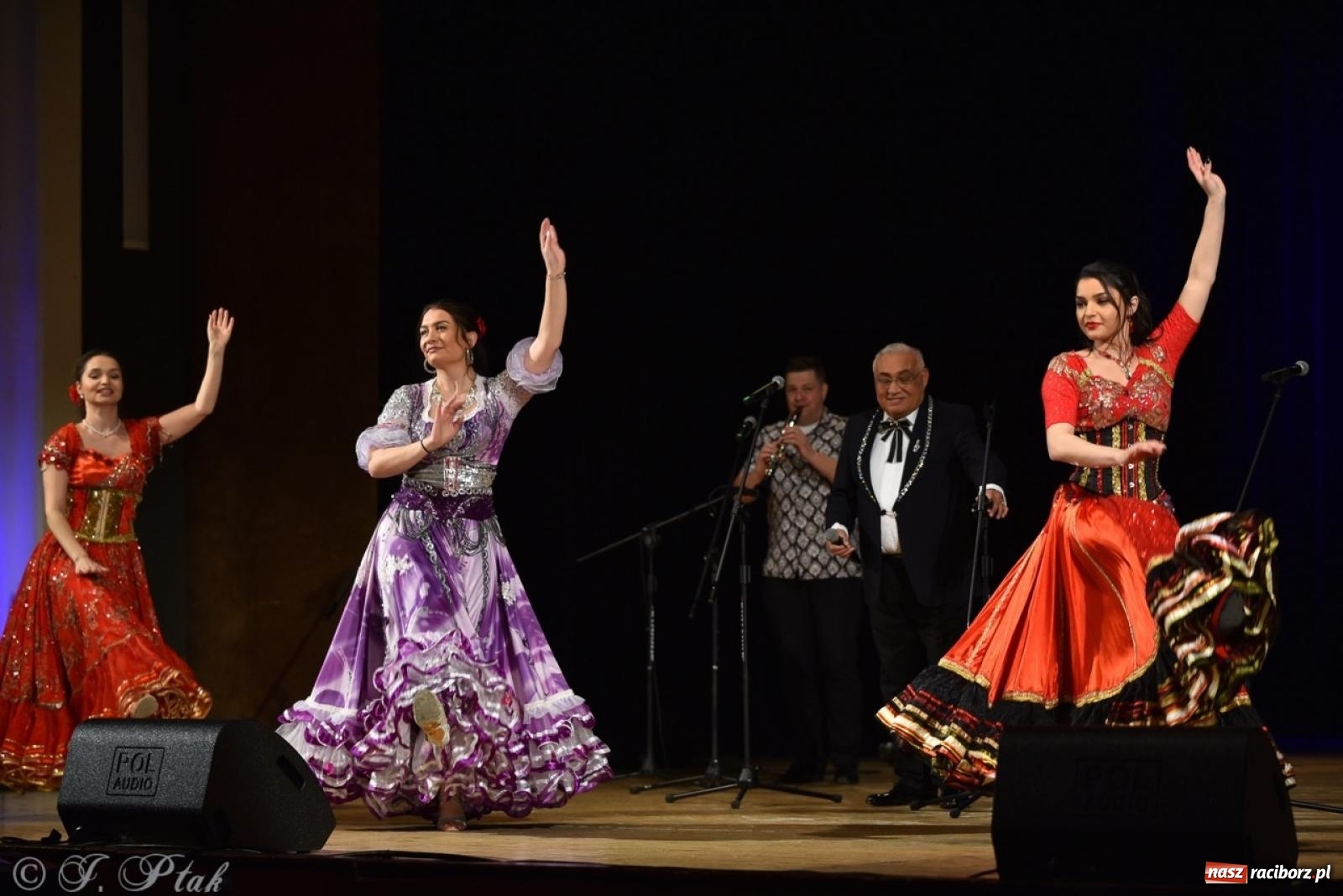 Zdjęcie w galerii na portalu naszraciborz.pl: Od czardasza do przeboju – Don Vasyl zachwycił publiczność wiadomości z regionu