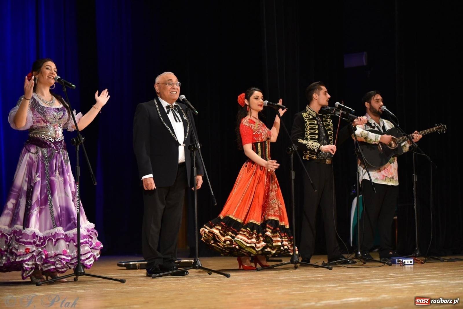 Zdjęcie w galerii na portalu naszraciborz.pl: Od czardasza do przeboju – Don Vasyl zachwycił publiczność wiadomości z regionu