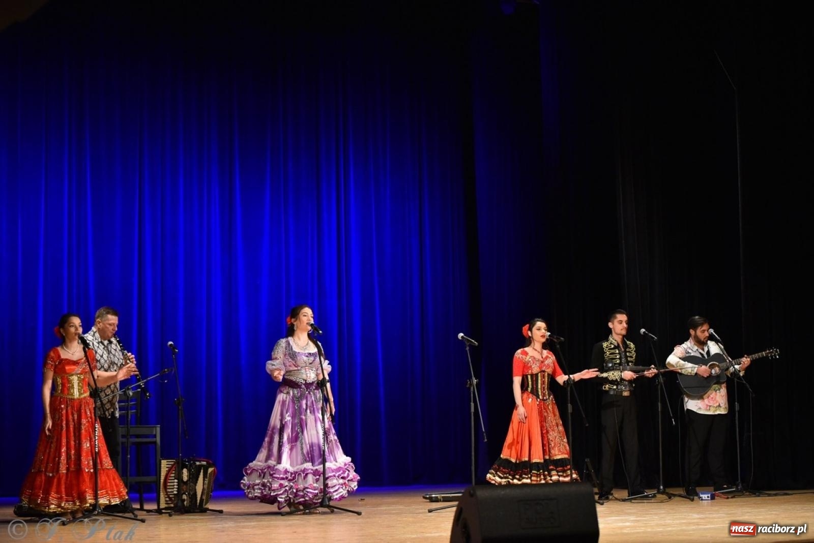 Zdjęcie w galerii na portalu naszraciborz.pl: Od czardasza do przeboju – Don Vasyl zachwycił publiczność wiadomości z regionu