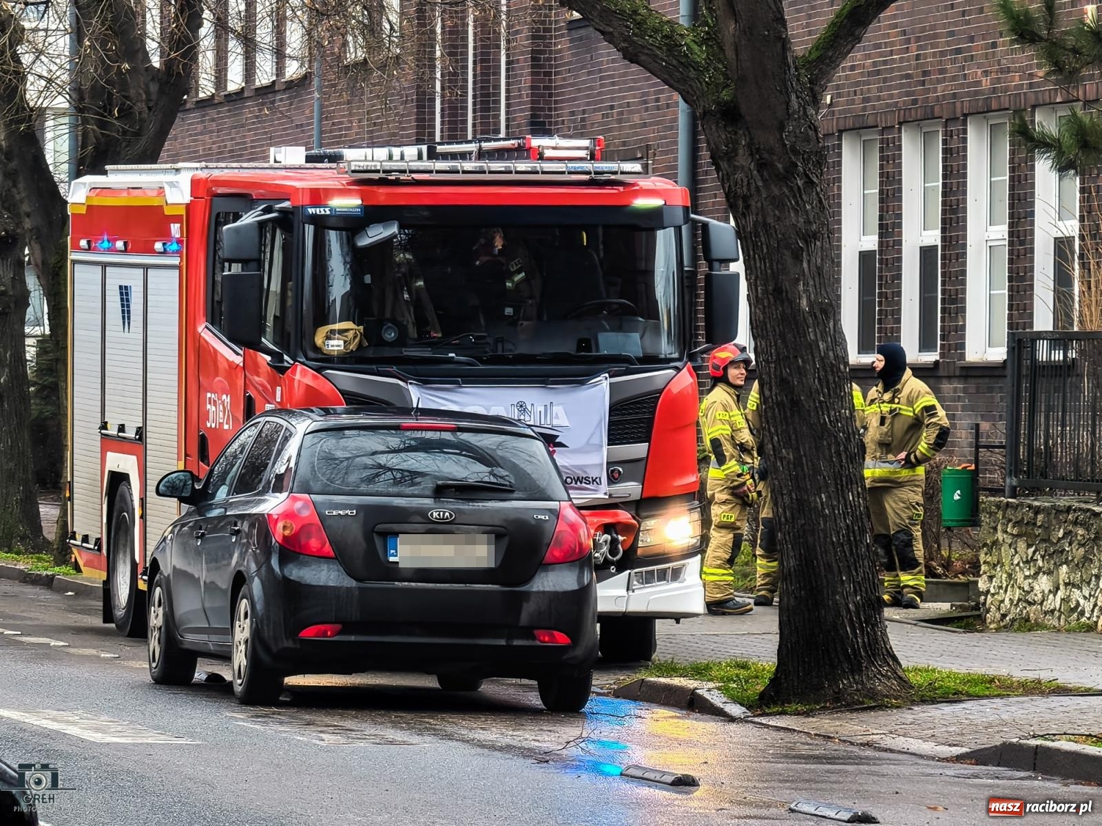 Zdjęcie w galerii na portalu naszraciborz.pl: Alarm bombowy w CKZiU nr 1 w Raciborzu wiadomości z regionu