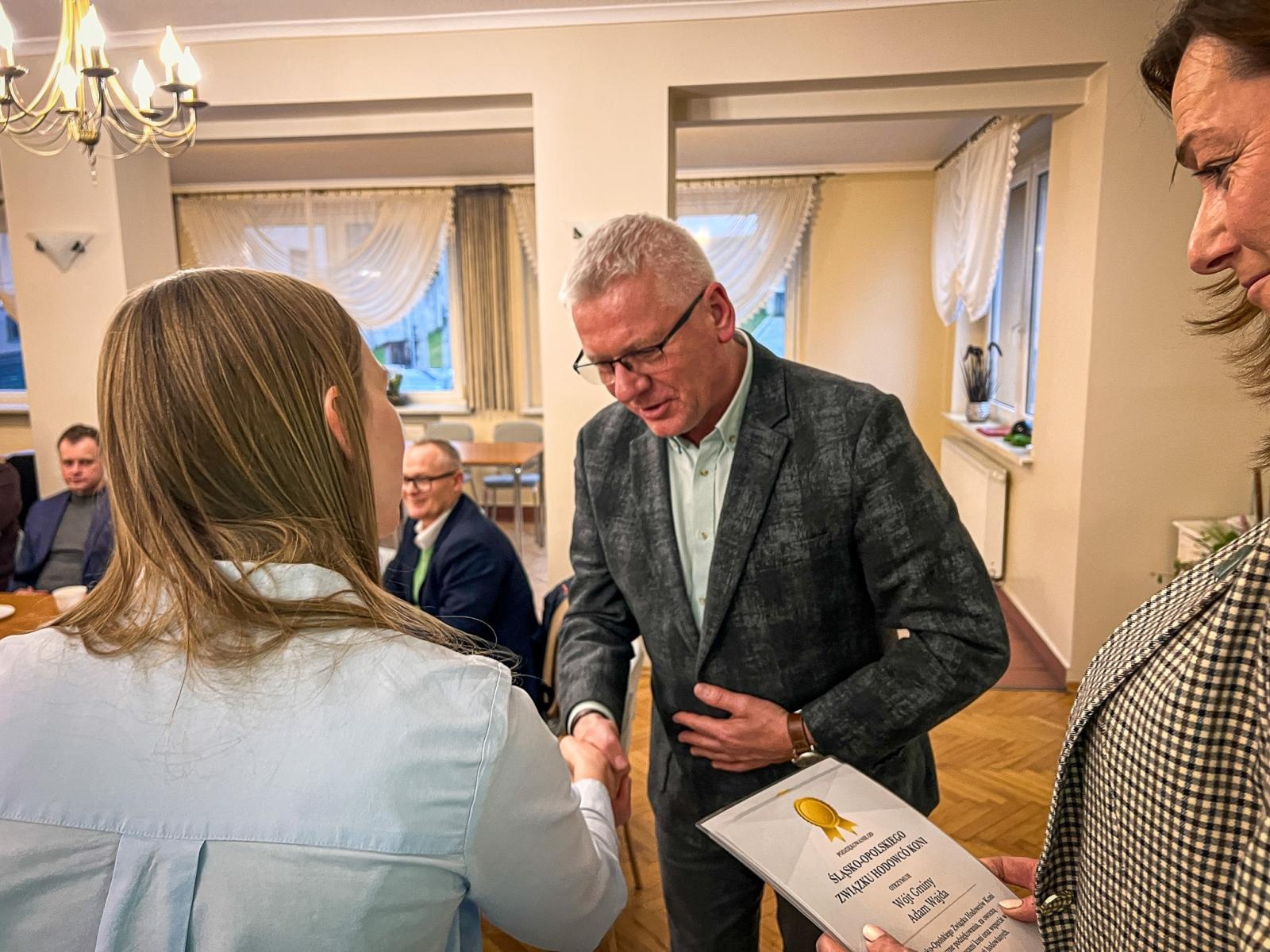 Zdjęcie w galerii na portalu naszraciborz.pl: Kalendarz na 2025 r. zatwierdzony. Hodowcy koni z naszego powiatu na spotkaniu w Ligocie Książęcej wiadomości z regionu