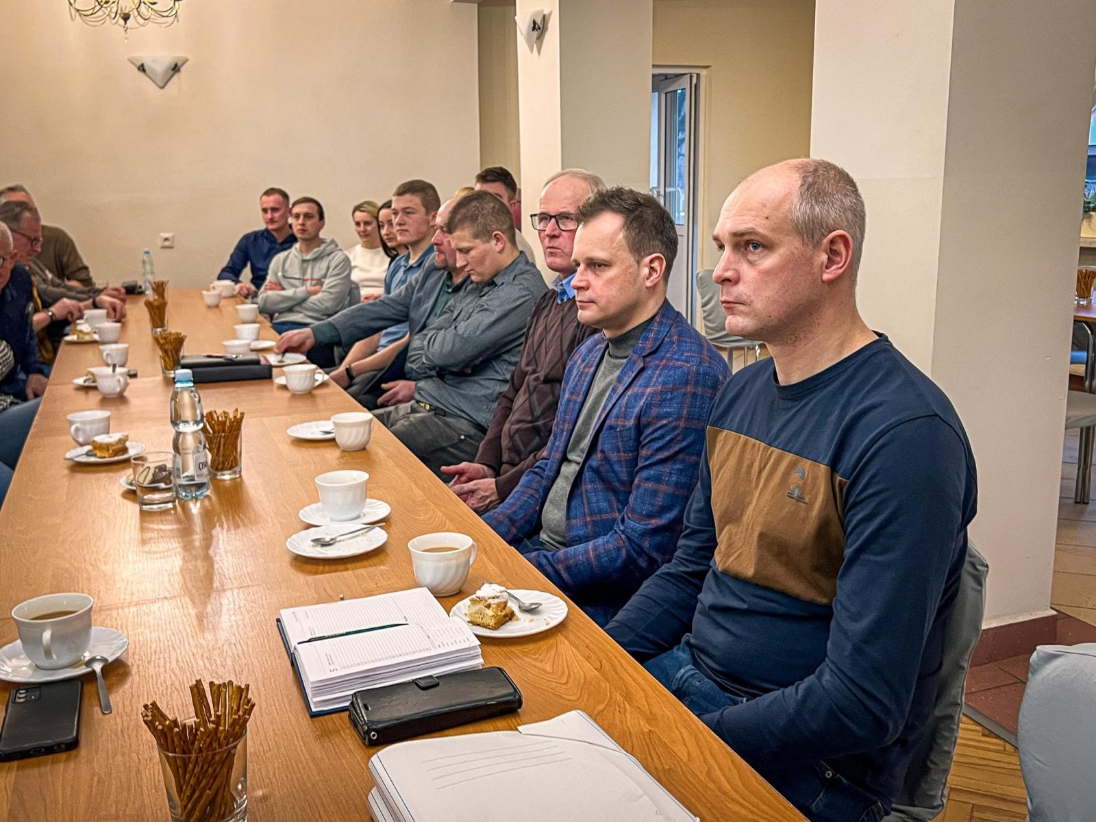 Zdjęcie w galerii na portalu naszraciborz.pl: Kalendarz na 2025 r. zatwierdzony. Hodowcy koni z naszego powiatu na spotkaniu w Ligocie Książęcej wiadomości z regionu