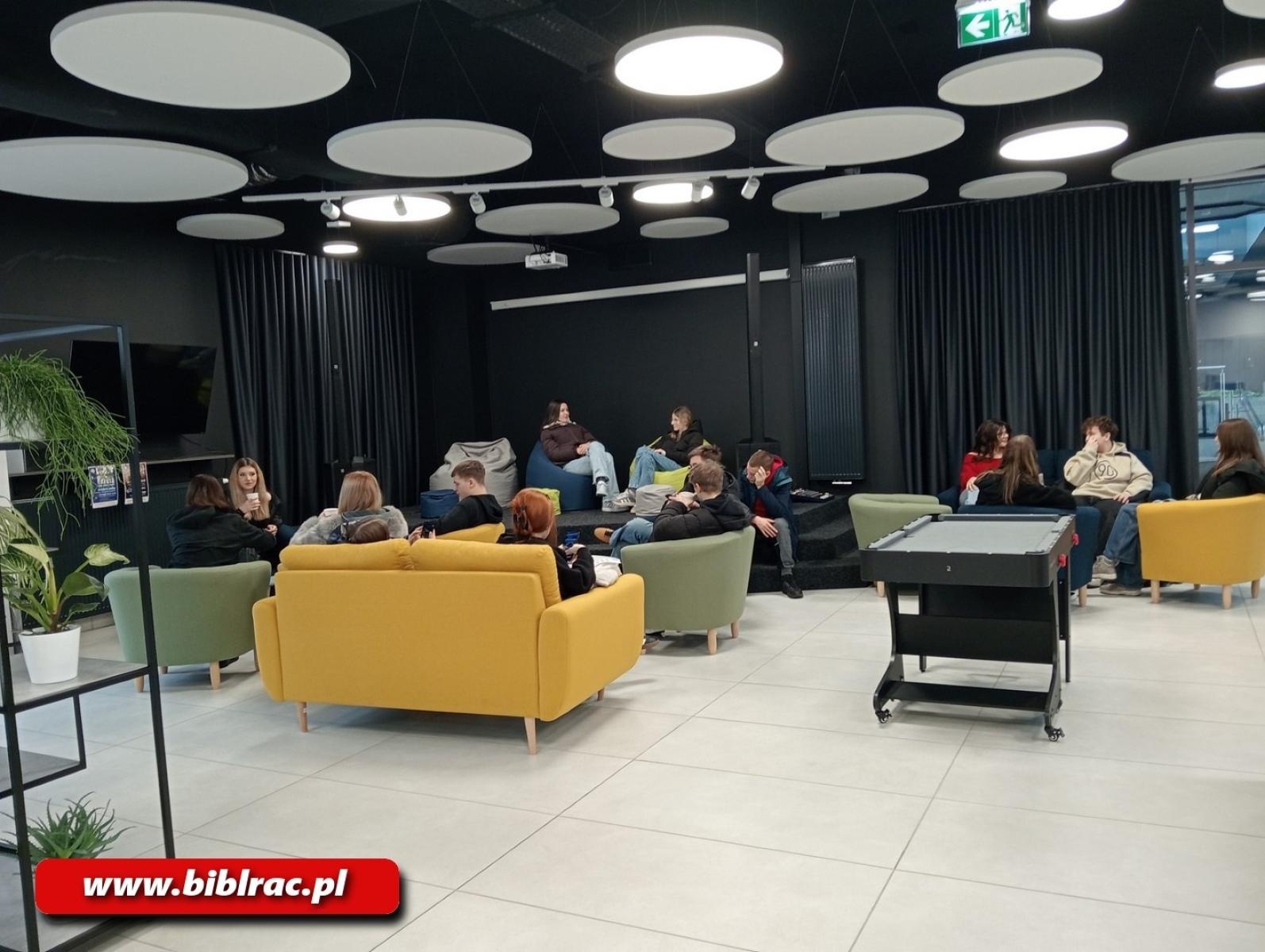 Zdjęcie w galerii na portalu naszraciborz.pl: Dzień Bezpiecznego Internetu na Stacji Młodych wiadomości z regionu