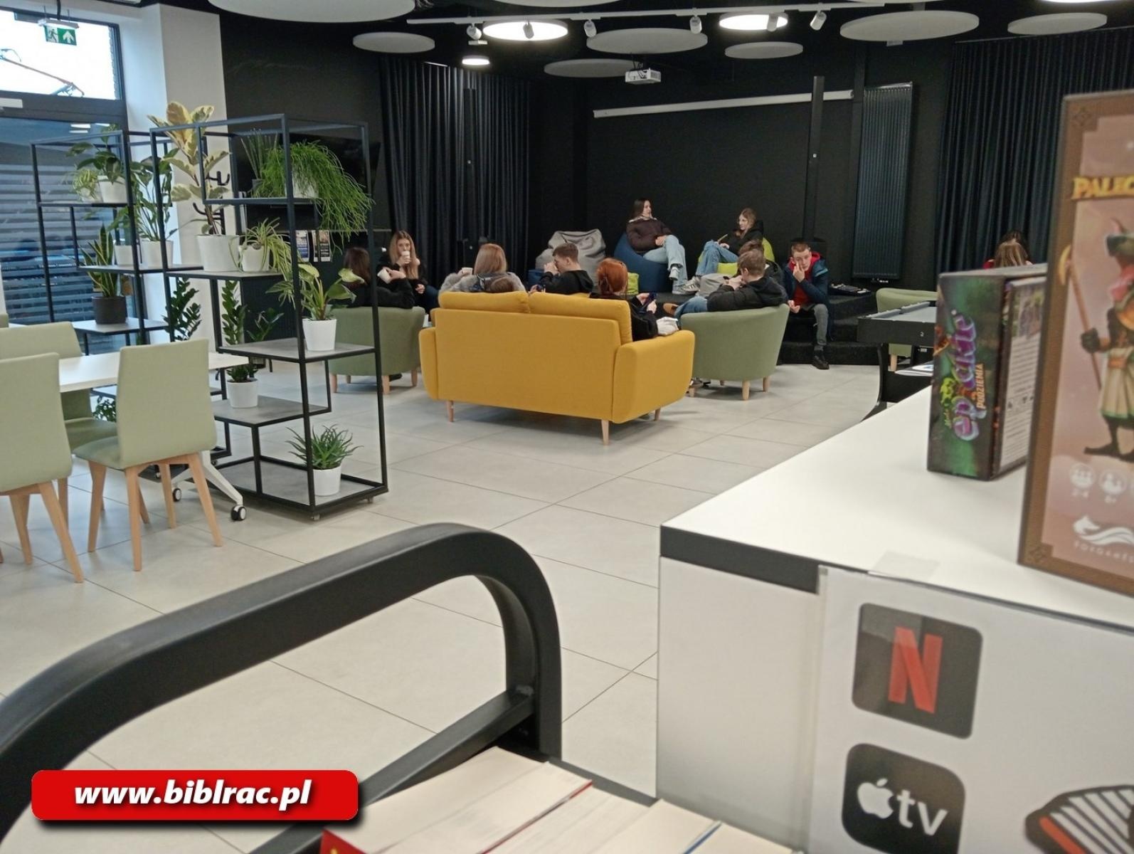 Zdjęcie w galerii na portalu naszraciborz.pl: Dzień Bezpiecznego Internetu na Stacji Młodych wiadomości z regionu