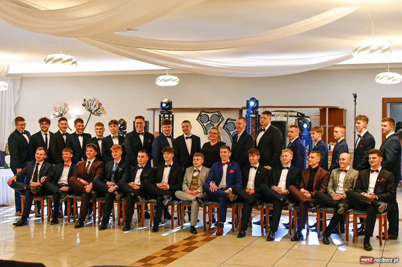 Zdjęcie w galerii na portalu naszraciborz.pl: Studniówka raciborskiego Mechanika [FOTO i WIDEO] wiadomości z regionu