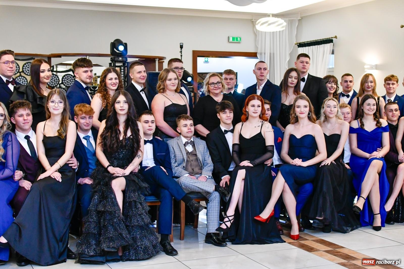 Zdjęcie w galerii na portalu naszraciborz.pl: Studniówka raciborskiego Mechanika [FOTO i WIDEO] wiadomości z regionu