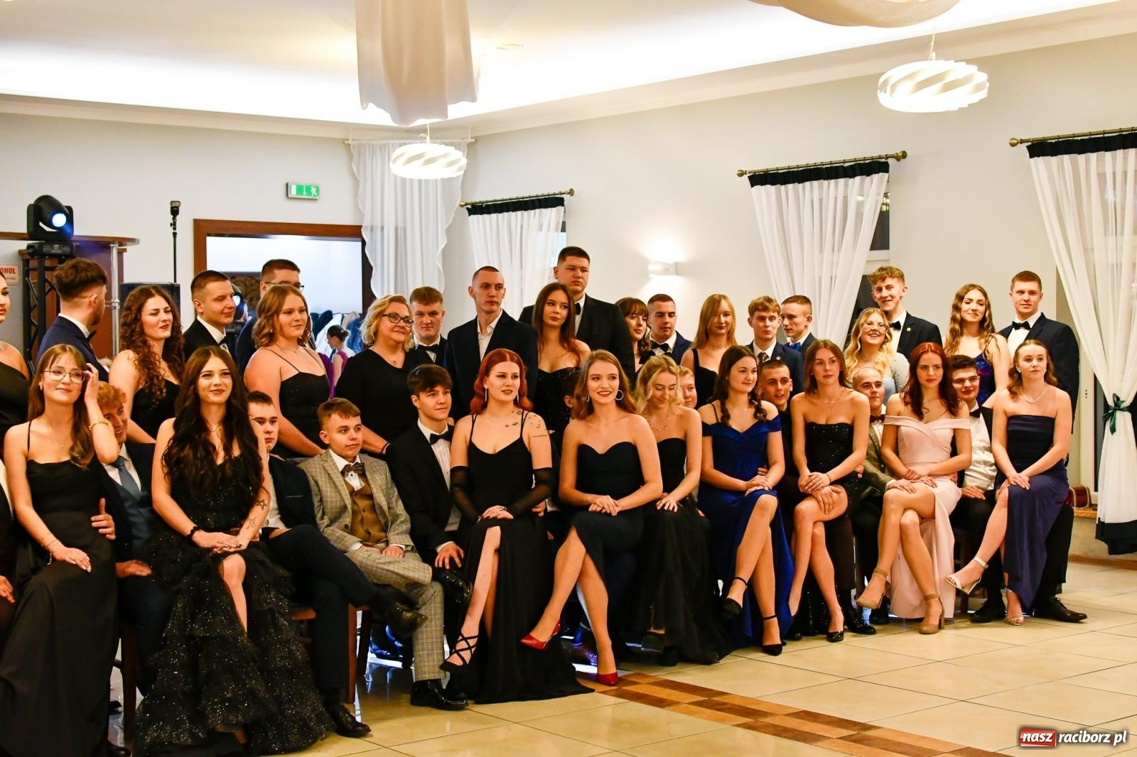 Zdjęcie w galerii na portalu naszraciborz.pl: Studniówka raciborskiego Mechanika [FOTO i WIDEO] wiadomości z regionu