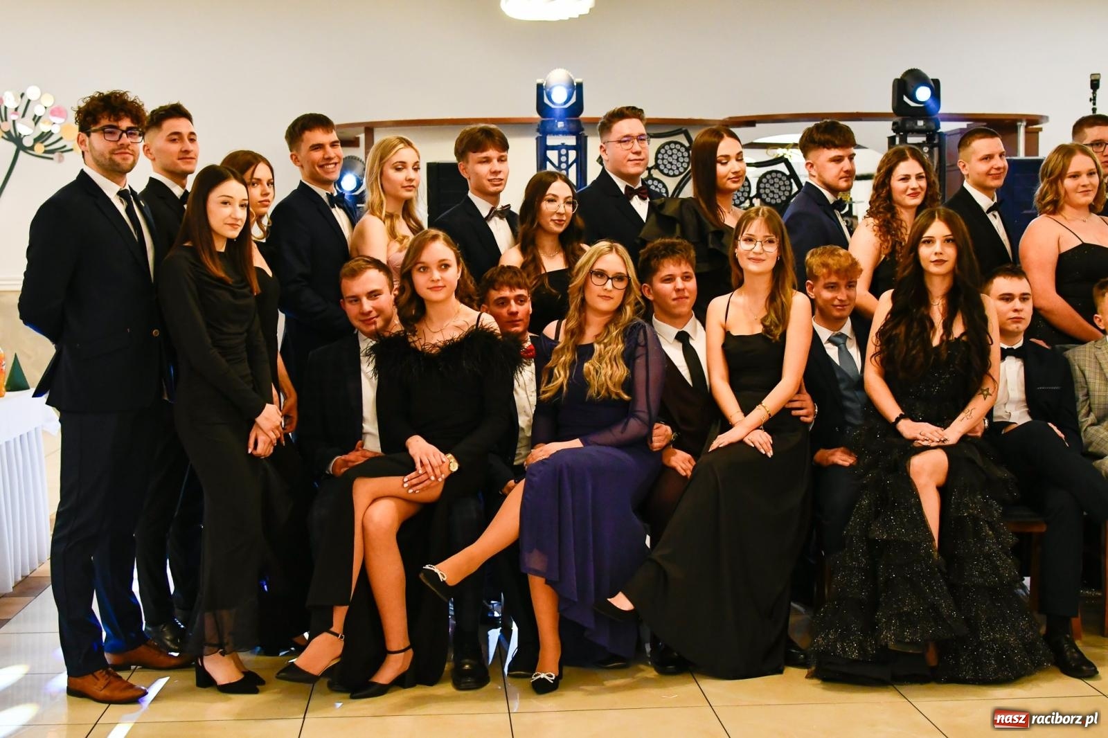 Zdjęcie w galerii na portalu naszraciborz.pl: Studniówka raciborskiego Mechanika [FOTO i WIDEO] wiadomości z regionu