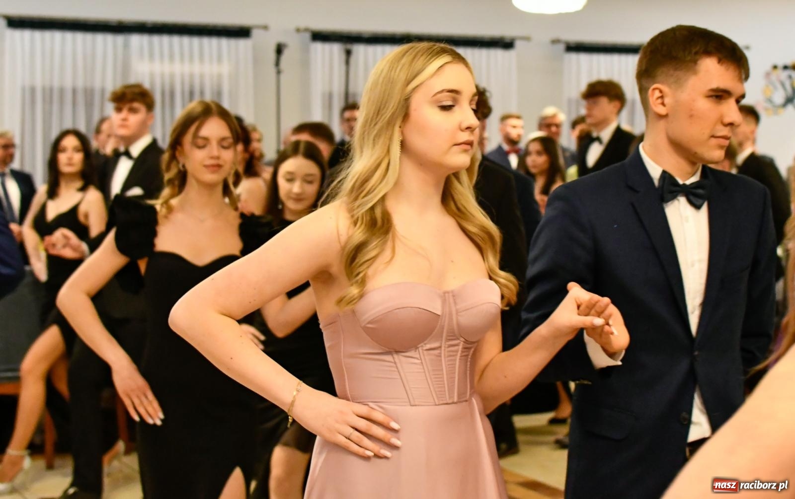 Zdjęcie w galerii na portalu naszraciborz.pl: Studniówka raciborskiego Mechanika [FOTO i WIDEO] wiadomości z regionu