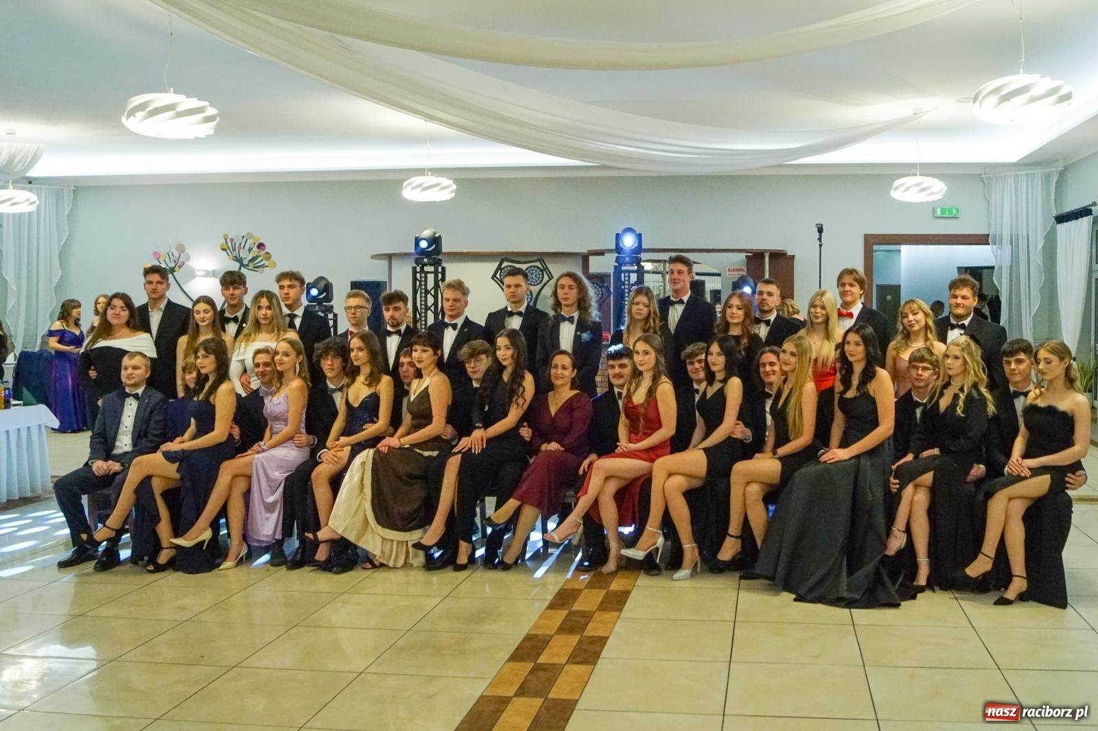 Zdjęcie w galerii na portalu naszraciborz.pl: Studniówka raciborskiego Mechanika [FOTO i WIDEO] wiadomości z regionu