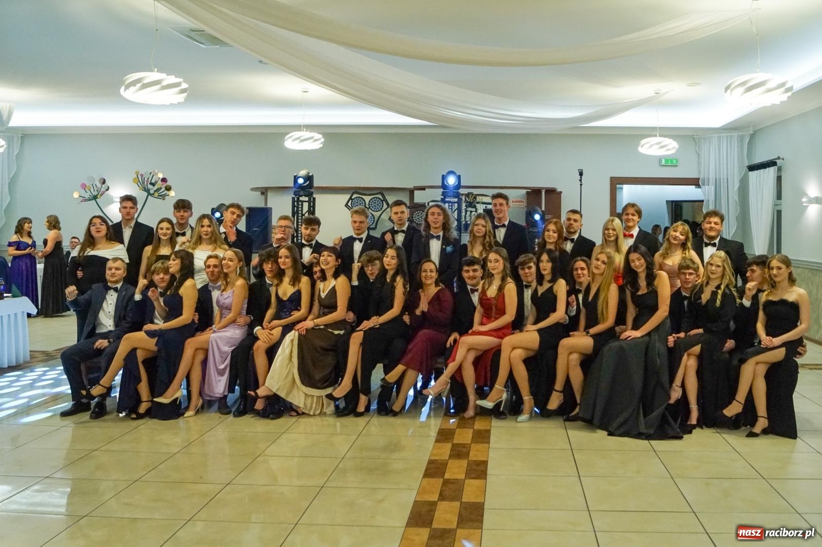 Zdjęcie w galerii na portalu naszraciborz.pl: Studniówka raciborskiego Mechanika [FOTO i WIDEO] wiadomości z regionu