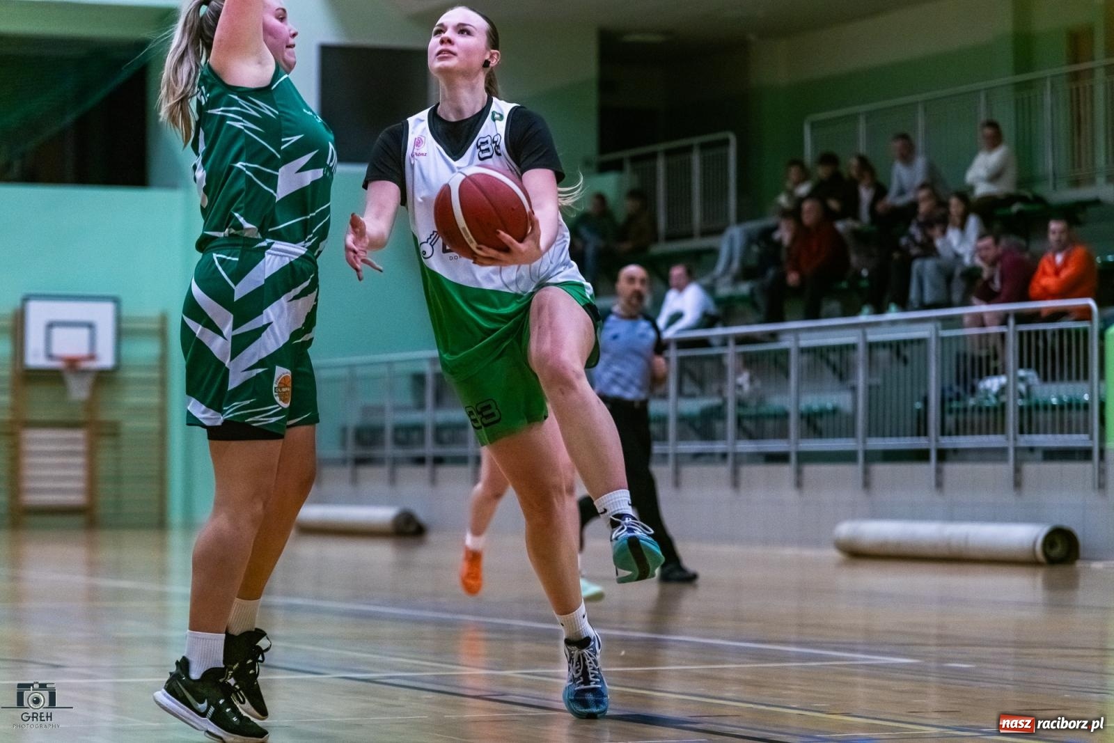 Zdjęcie w galerii na portalu naszraciborz.pl: Koszykarskie derby regionu dla wodzisławskiej Olimpii [FOTO i WIDEO] wiadomości z regionu