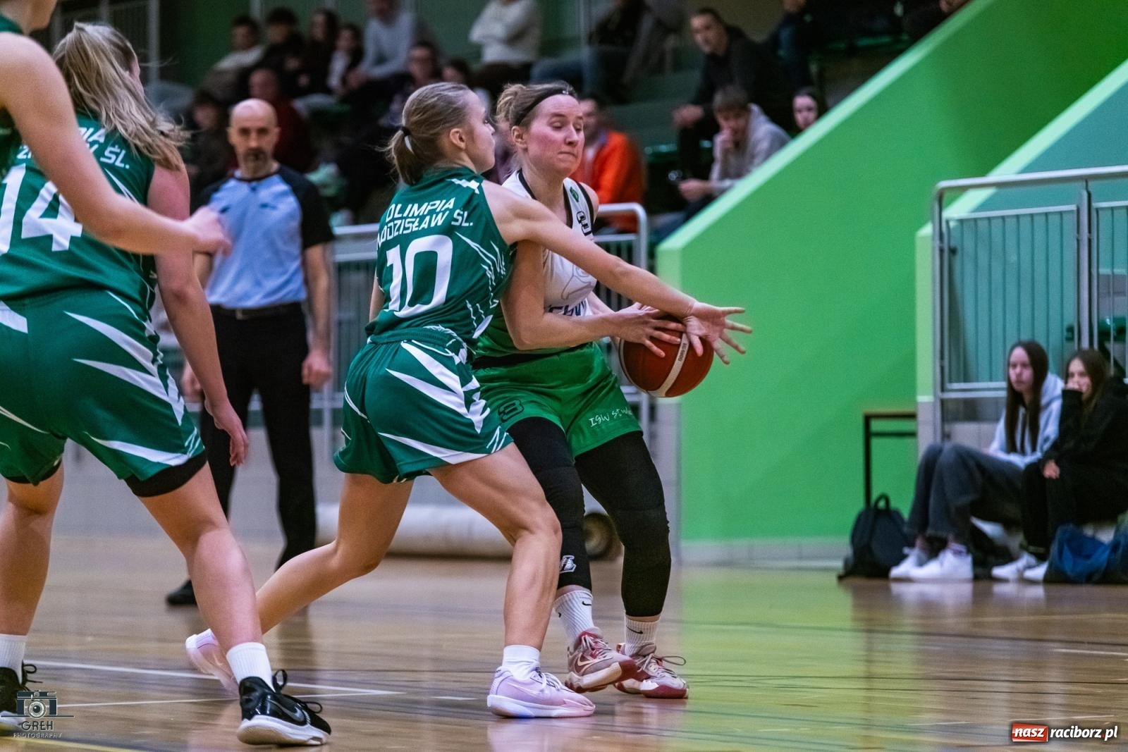 Zdjęcie w galerii na portalu naszraciborz.pl: Koszykarskie derby regionu dla wodzisławskiej Olimpii [FOTO i WIDEO] wiadomości z regionu