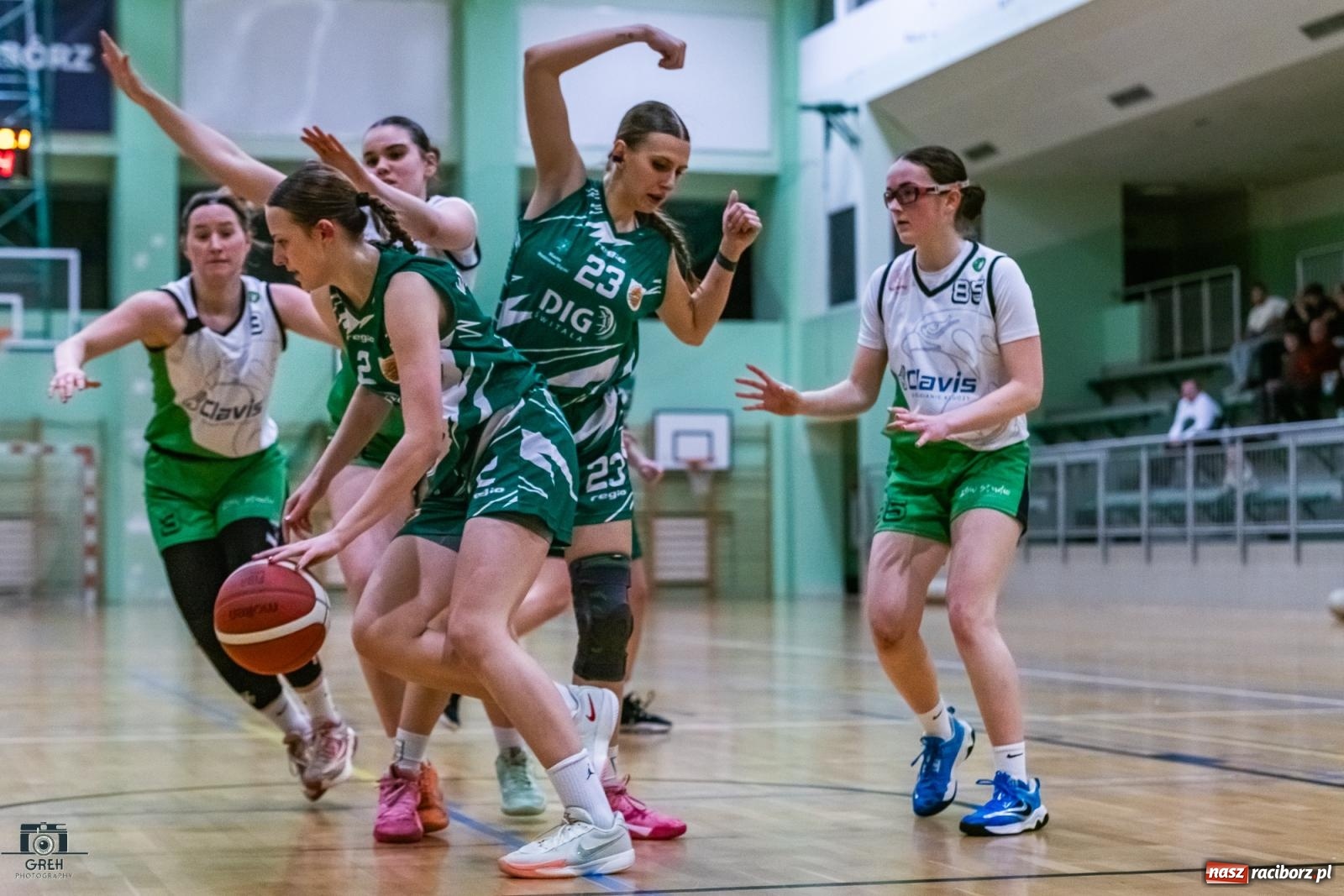 Zdjęcie w galerii na portalu naszraciborz.pl: Koszykarskie derby regionu dla wodzisławskiej Olimpii [FOTO i WIDEO] wiadomości z regionu