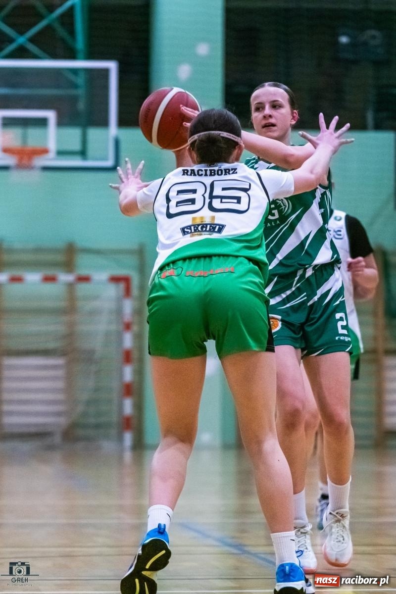 Zdjęcie w galerii na portalu naszraciborz.pl: Koszykarskie derby regionu dla wodzisławskiej Olimpii [FOTO i WIDEO] wiadomości z regionu