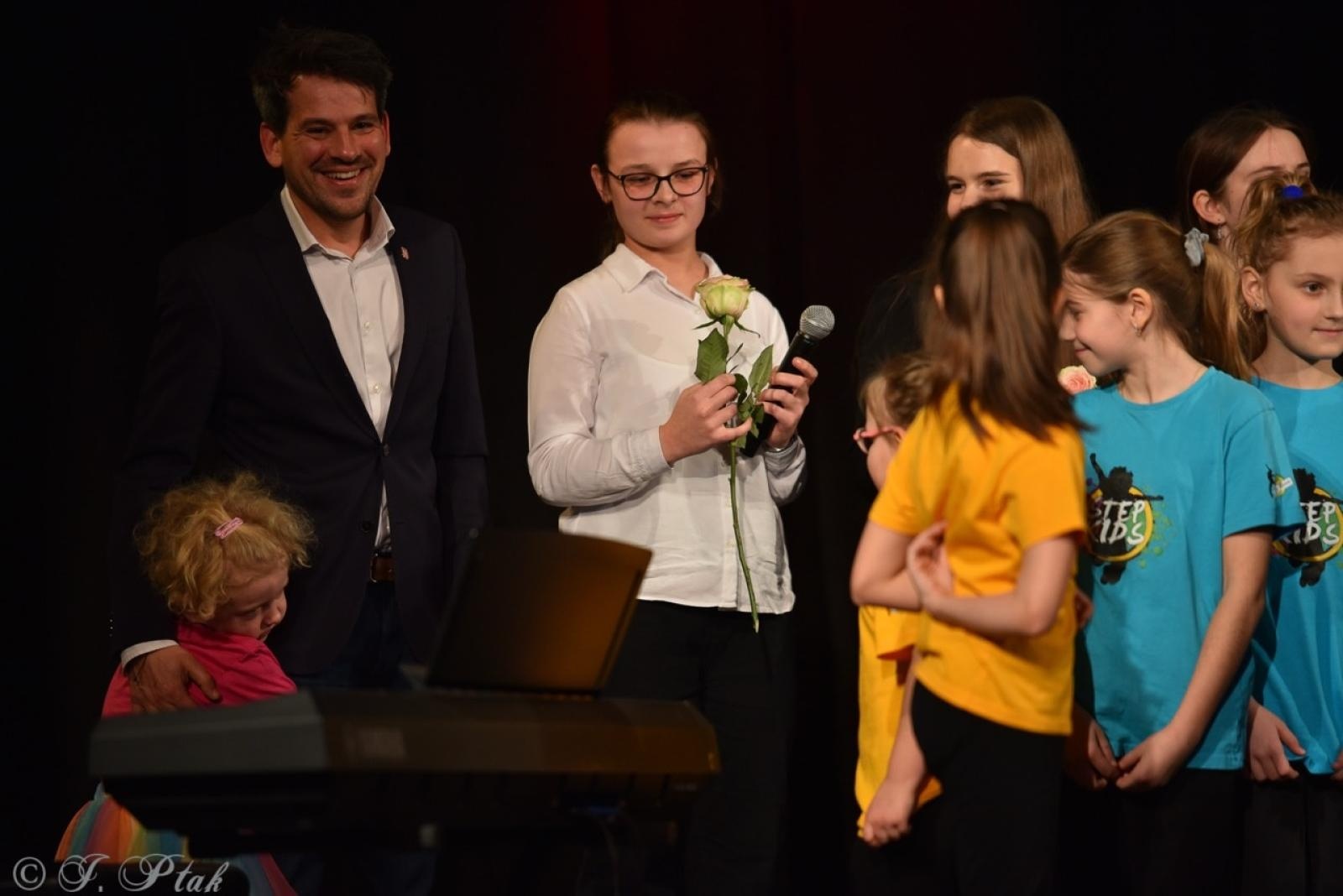 Zdjęcie w galerii na portalu naszraciborz.pl: Wieczór Otwartego Mikrofonu w Raciborzu – muzyka, taniec i poezja wiadomości z regionu