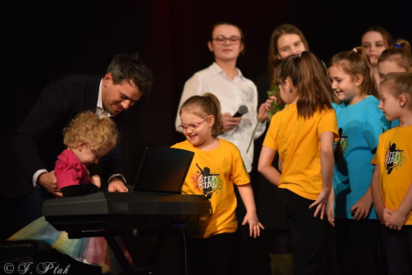 Zdjęcie w galerii na portalu naszraciborz.pl: Wieczór Otwartego Mikrofonu w Raciborzu – muzyka, taniec i poezja wiadomości z regionu