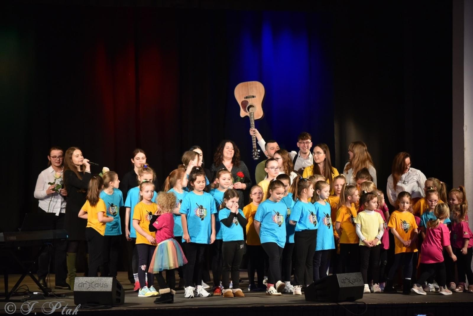 Zdjęcie w galerii na portalu naszraciborz.pl: Wieczór Otwartego Mikrofonu w Raciborzu – muzyka, taniec i poezja wiadomości z regionu