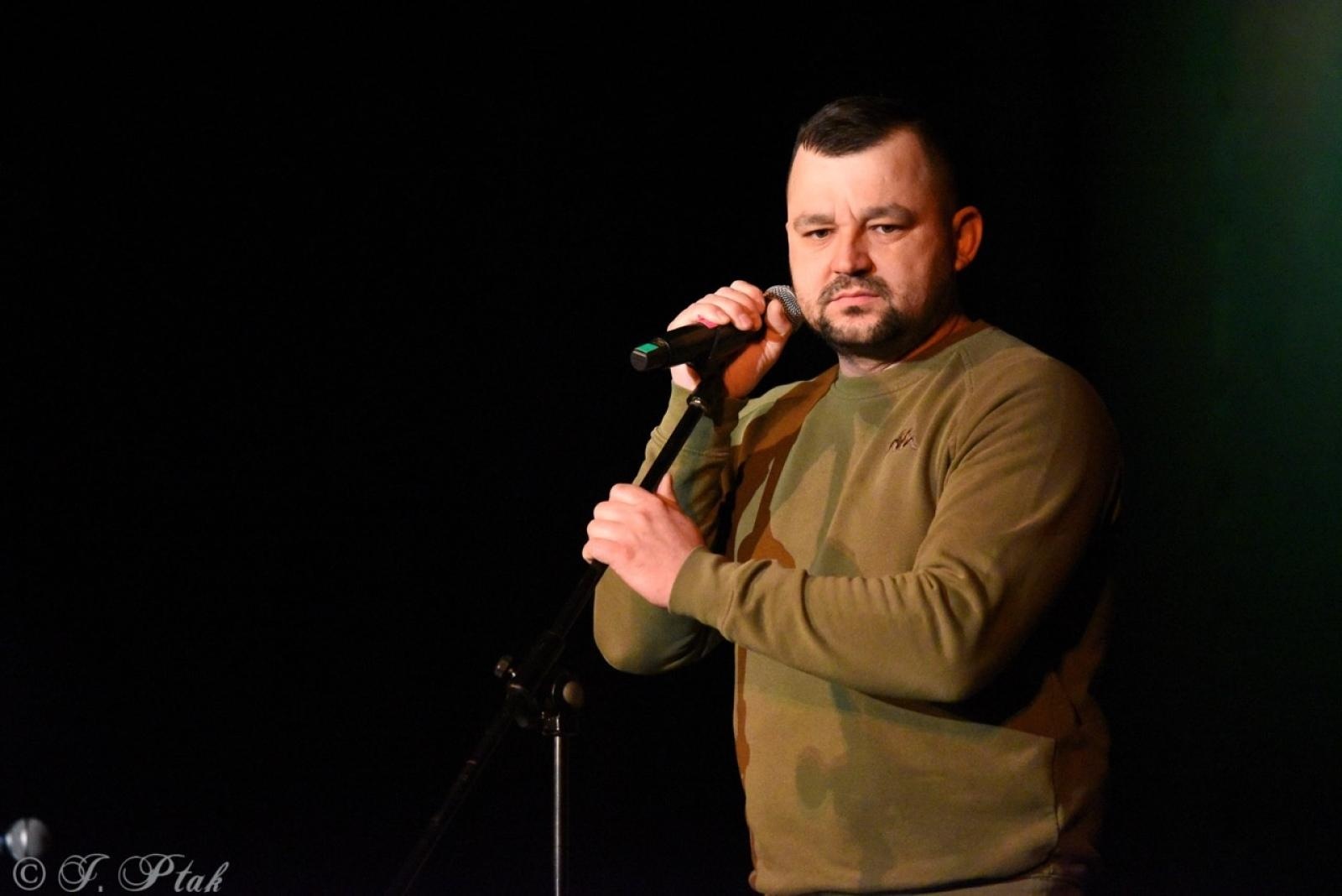 Zdjęcie w galerii na portalu naszraciborz.pl: Wieczór Otwartego Mikrofonu w Raciborzu – muzyka, taniec i poezja wiadomości z regionu