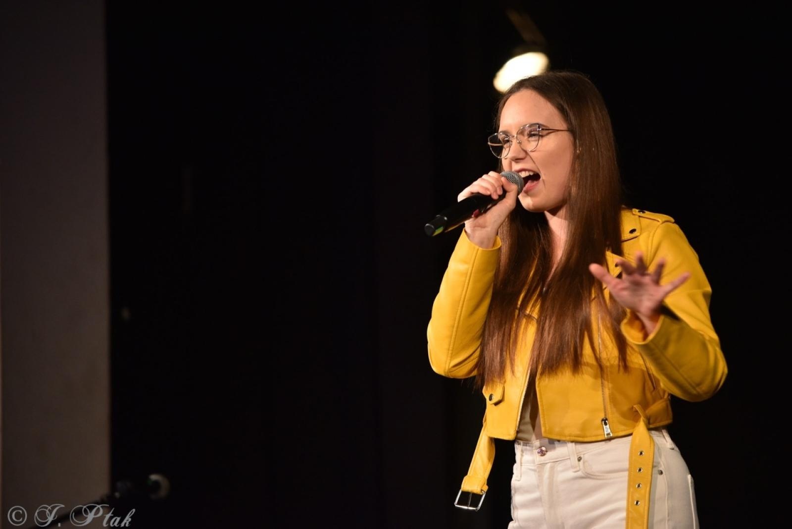 Zdjęcie w galerii na portalu naszraciborz.pl: Wieczór Otwartego Mikrofonu w Raciborzu – muzyka, taniec i poezja wiadomości z regionu