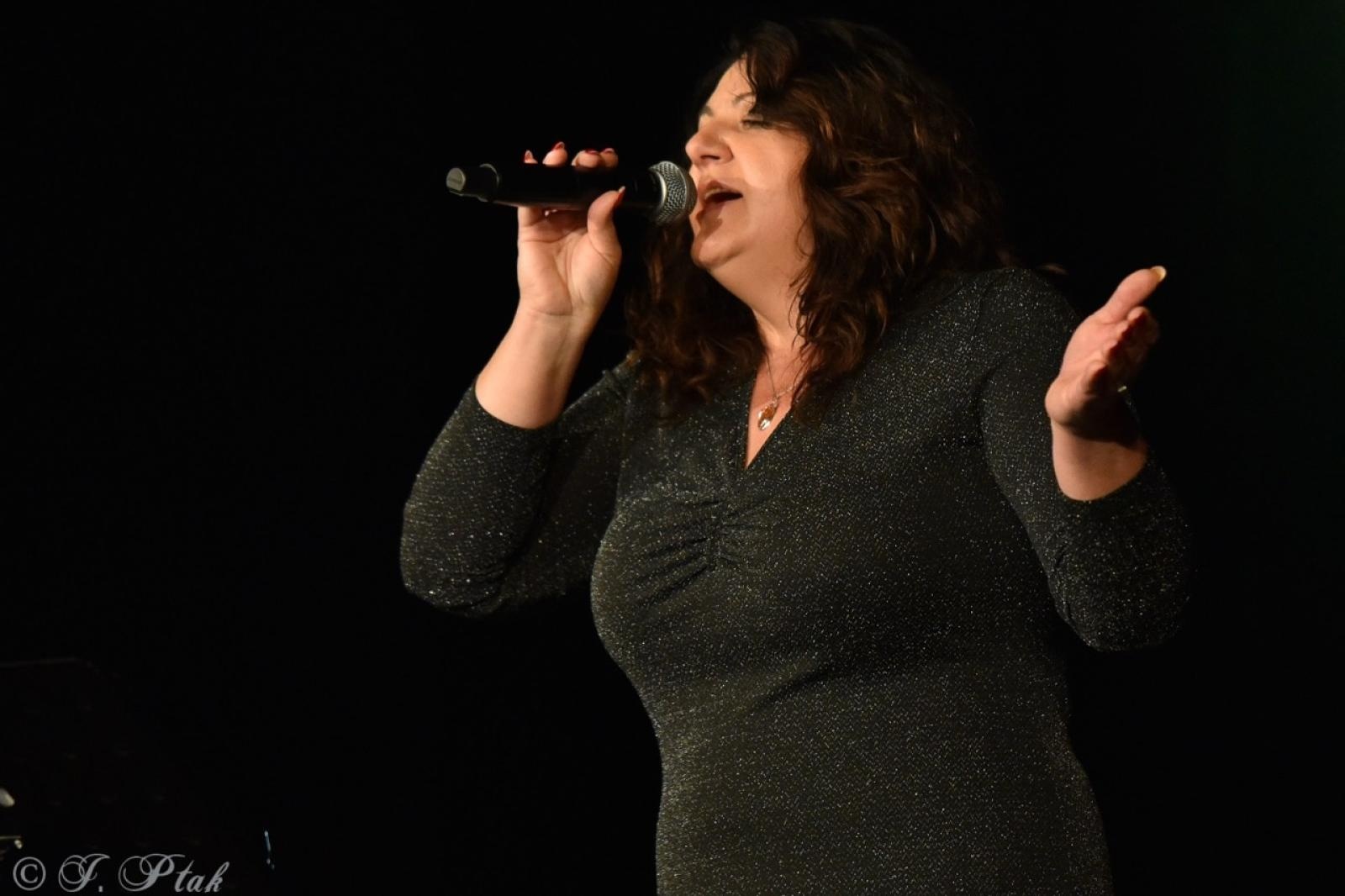 Zdjęcie w galerii na portalu naszraciborz.pl: Wieczór Otwartego Mikrofonu w Raciborzu – muzyka, taniec i poezja wiadomości z regionu