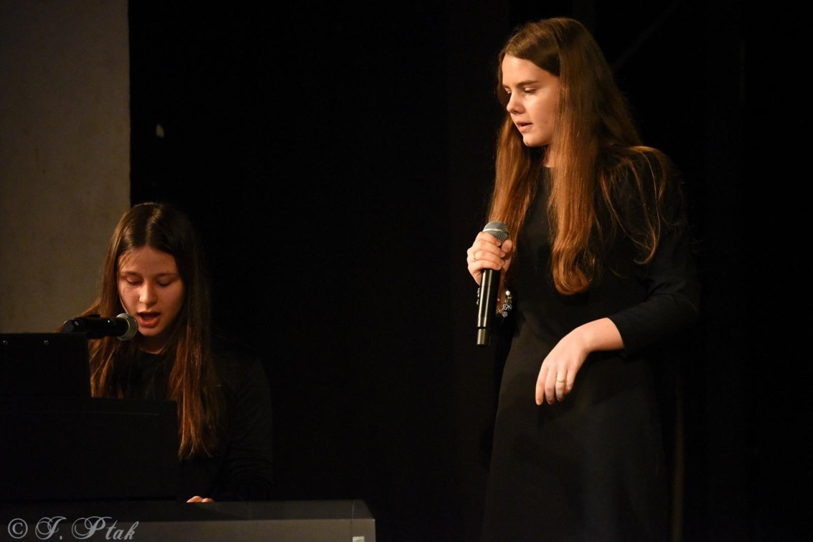 Zdjęcie w galerii na portalu naszraciborz.pl: Wieczór Otwartego Mikrofonu w Raciborzu – muzyka, taniec i poezja wiadomości z regionu