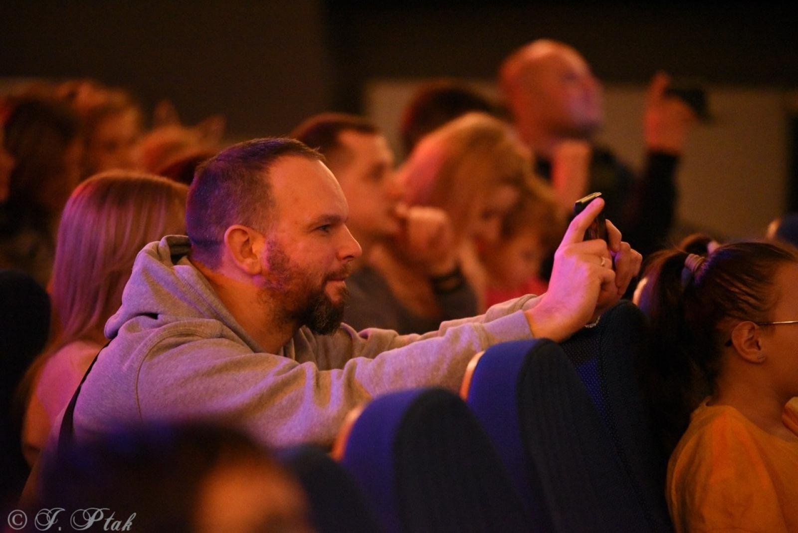 Zdjęcie w galerii na portalu naszraciborz.pl: Wieczór Otwartego Mikrofonu w Raciborzu – muzyka, taniec i poezja wiadomości z regionu