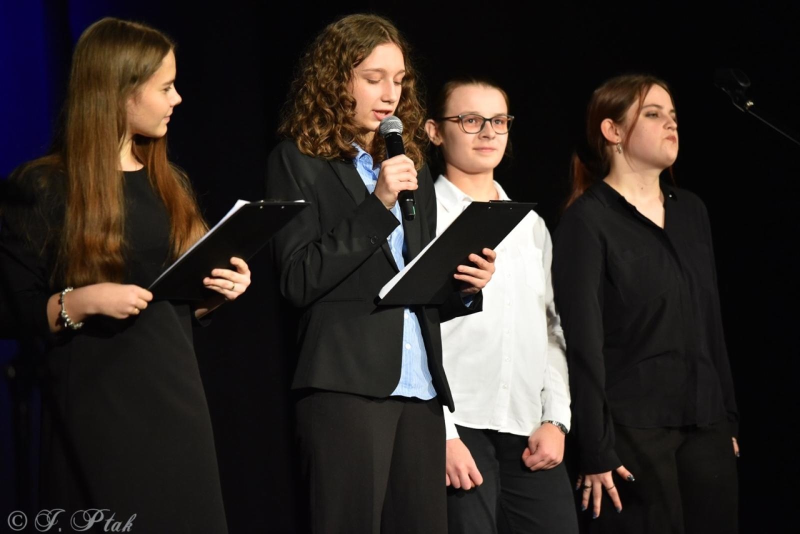 Zdjęcie w galerii na portalu naszraciborz.pl: Wieczór Otwartego Mikrofonu w Raciborzu – muzyka, taniec i poezja wiadomości z regionu