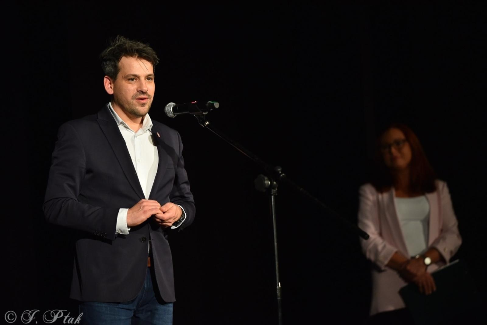 Zdjęcie w galerii na portalu naszraciborz.pl: Wieczór Otwartego Mikrofonu w Raciborzu – muzyka, taniec i poezja wiadomości z regionu