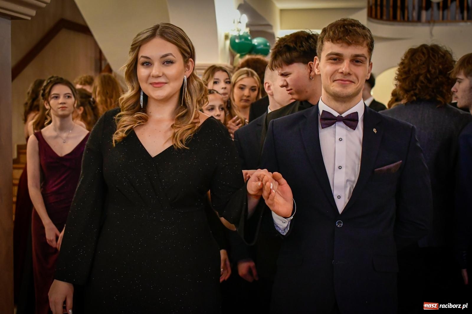 Zdjęcie w galerii na portalu naszraciborz.pl: Wielki bal studniówkowy ZSO nr 1 - I LO i Liceum Sztuk Plastycznych [FOTO i WIDEO] wiadomości z regionu