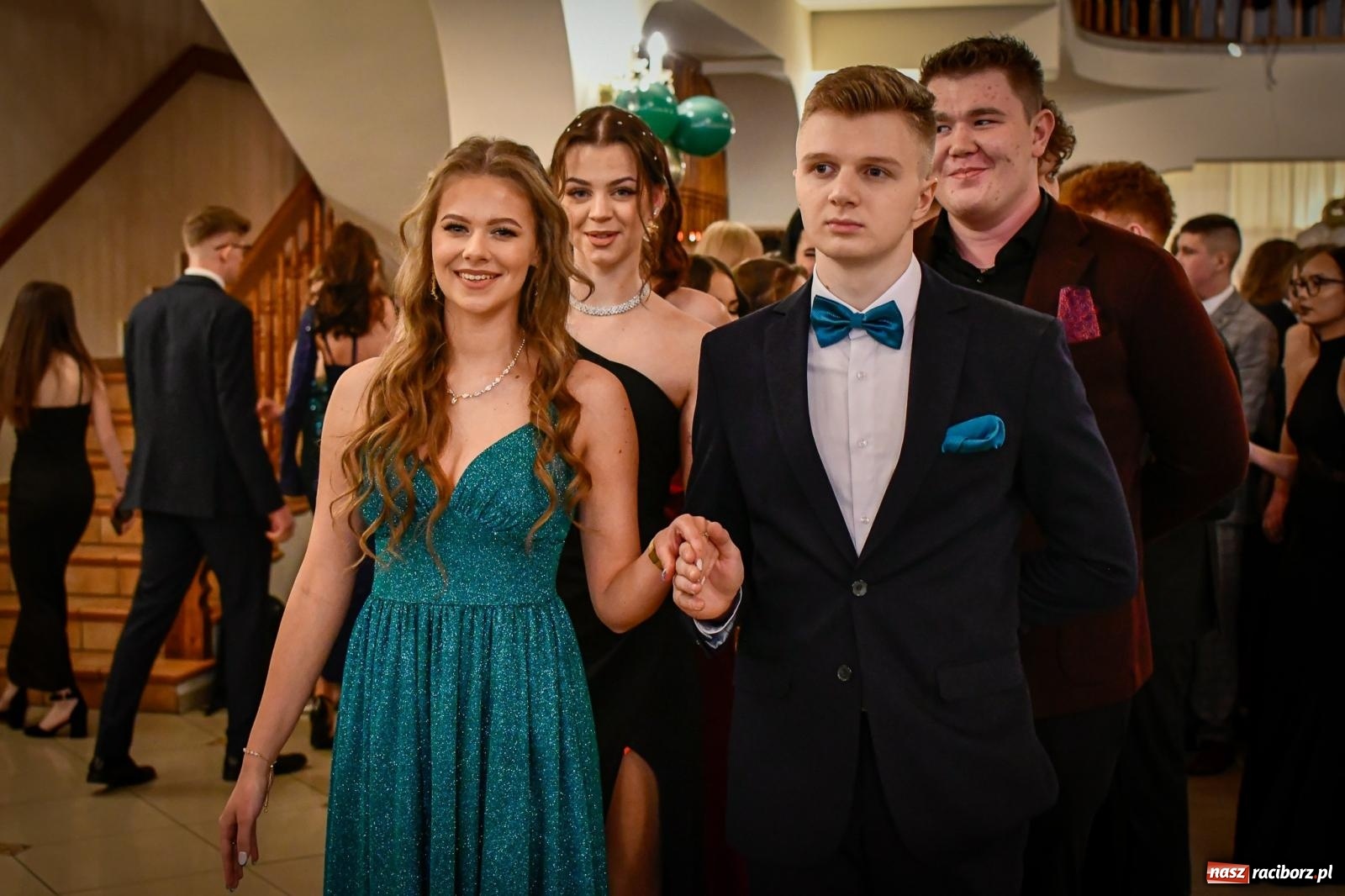 Zdjęcie w galerii na portalu naszraciborz.pl: Wielki bal studniówkowy ZSO nr 1 - I LO i Liceum Sztuk Plastycznych [FOTO i WIDEO] wiadomości z regionu