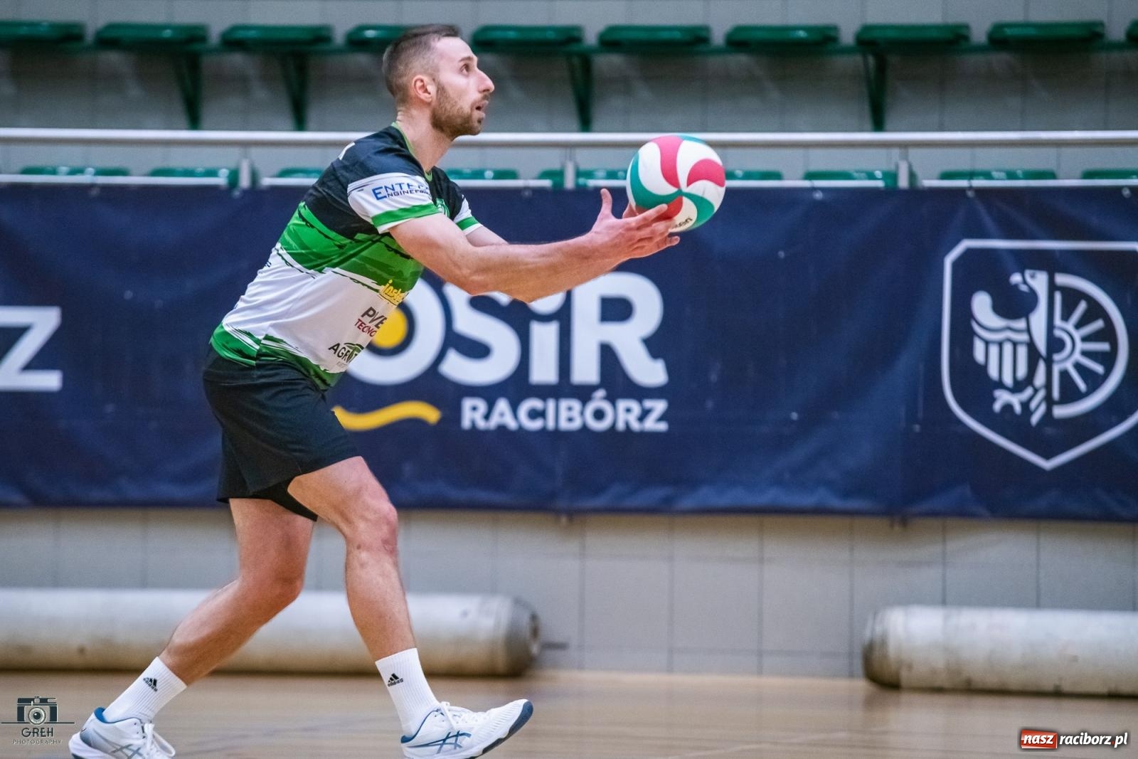 Zdjęcie w galerii na portalu naszraciborz.pl: KS Racibórz bez argumentów w starciu z Akademią Talentów Jastrzębskiego Węgla [FOTO] wiadomości z regionu